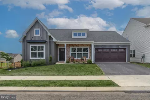 108 Pinnacle Ridge Dr, Annville, PA 17003