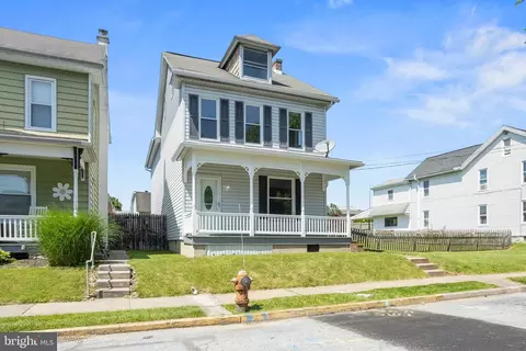 111 W Carpenter Ave, Myerstown, PA 17067