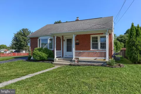 1477 E Walnut St, Annville, PA 17003