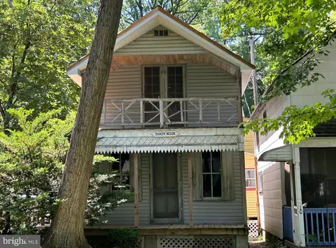 9 Mount Lebanon Dr, Lebanon, PA 17046