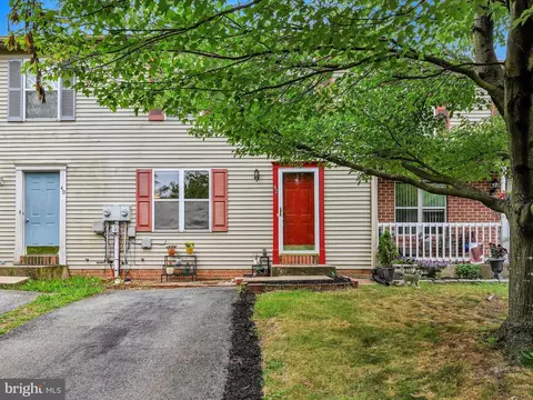 42 Tiffany Ln, Lebanon, PA 17046
