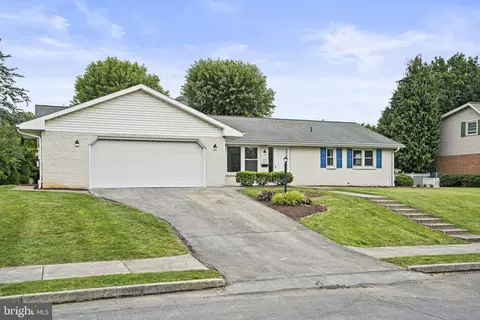 975 E Pine St, Palmyra, PA 17078 photo 39