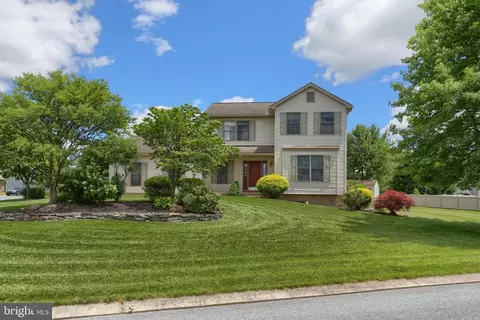 1 Dragonfly Ct, Myerstown, PA 17067