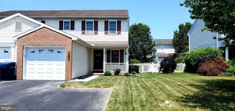 331 Lighthouse Dr, Jonestown, PA 17038