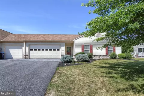 157 Hearthstone Ln, Lebanon, PA 17042