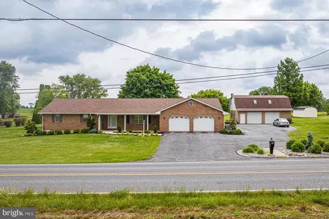 669 Weavertown Rd, Myerstown, PA 17067