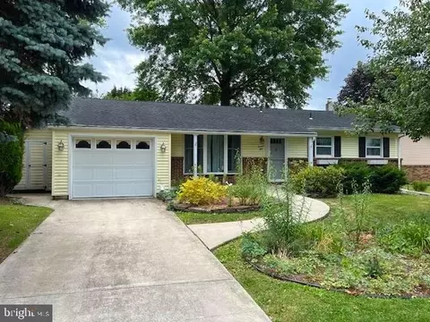1350 Metro Dr, Lebanon, PA 17042
