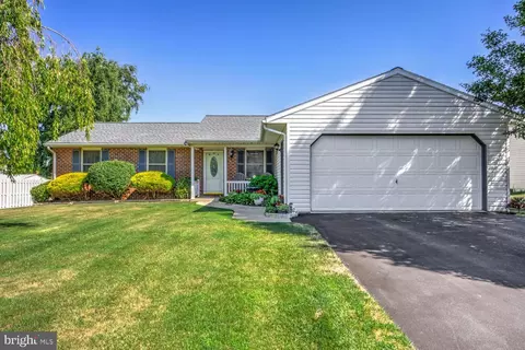 9 Treeline Dr, Newmanstown, PA 17073