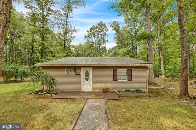 140 Hemlock Dr, Fredericksburg, PA 17026
