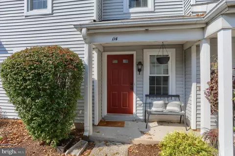 114 Cambridge Ct, Palmyra, PA 17078
