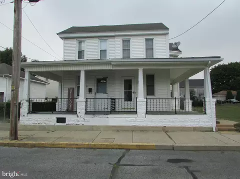 5 E Maple Ave, Myerstown, PA 17067