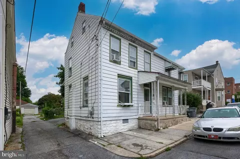 138 S 4th St, Lebanon, PA 17042