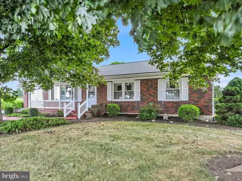 42 Mine Rd, Lebanon, PA 17042