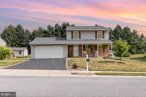 36 Treeline Dr, Newmanstown, PA 17073