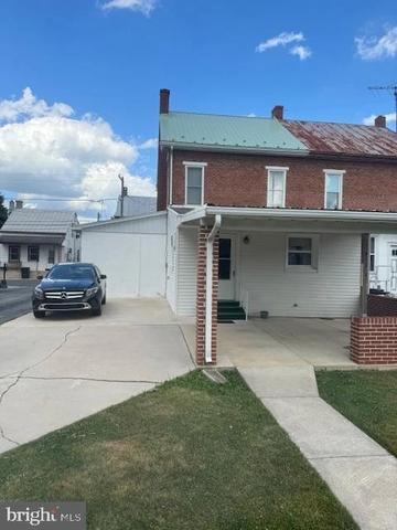 135 N Mechanic St, Fredericksburg, PA 17026