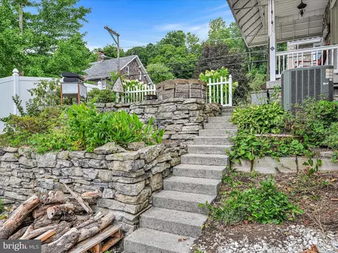 Exterior - 323 Boyd St, Lebanon, PA 17042 photo 7 of 7
