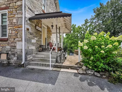 Exterior - 323 Boyd St, Lebanon, PA 17042 photo 2 of 7