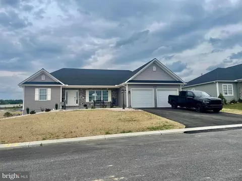 208 Daisy Dr, Lebanon, PA 17046