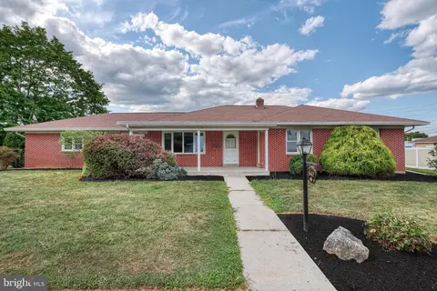 641 E Cherry St, Palmyra, PA 17078