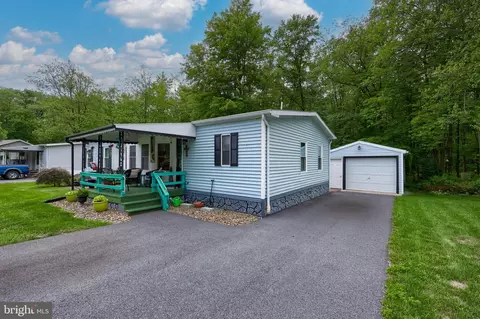 21 Maple Ave, Manheim, PA 17545