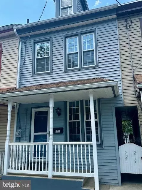 221 Walnut St, Lebanon, PA 17042