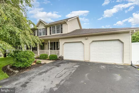 84 Norfolk Ln, Lebanon, PA 17042
