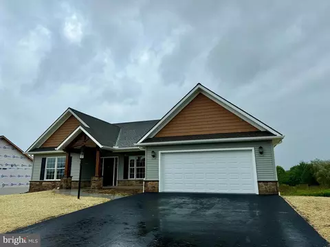 125 Dream Dr, Lebanon, PA 17046
