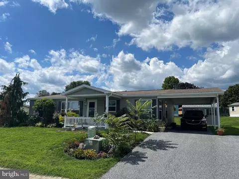 61 Bauer Dr, Lebanon, PA 17042