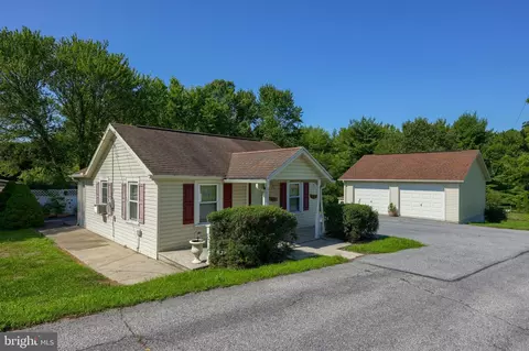 14 Grant Ave, Lebanon, PA 17046
