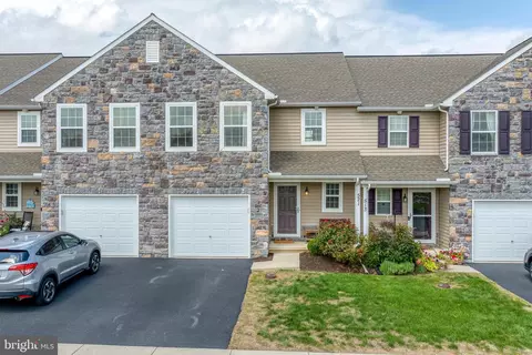 521 Brookwood Dr, Palmyra, PA 17078