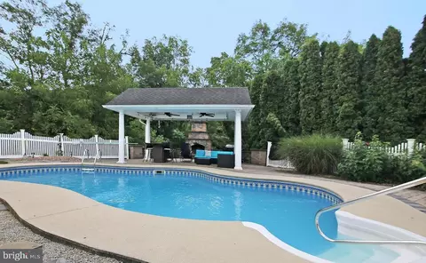 48 Arrow Ct, Jonestown, PA 17038