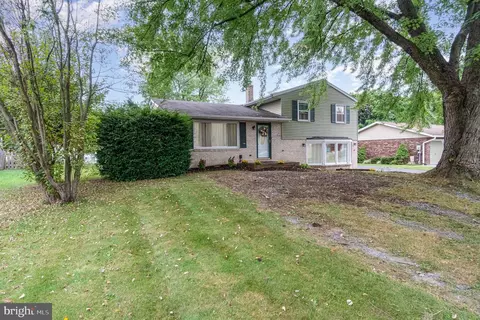 1409 Esther Dr, Lebanon, PA 17042