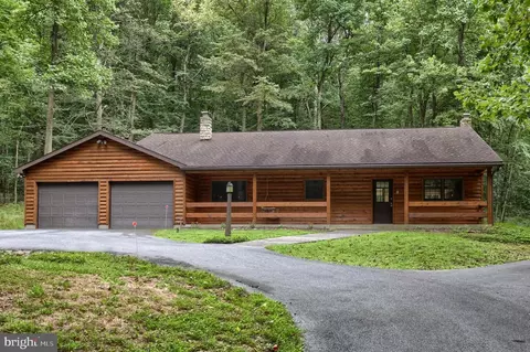 504 Hemlock Ln, Lebanon, PA 17042