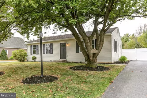1337 Queen St, Palmyra, PA 17078