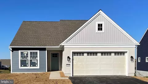 1242 Mosaic Dr #382, Lebanon, PA 17042