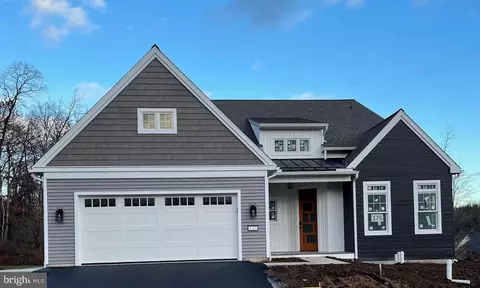 1047 Stanford Dr #175, Lebanon, PA 17042