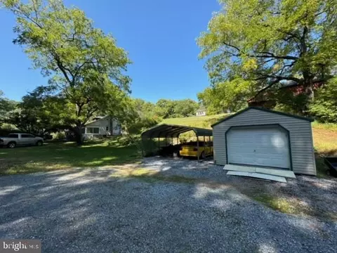 165 Green Point School Rd, Jonestown, PA 17038