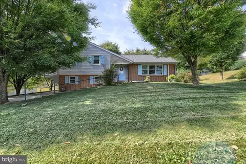1635 N 8th Ave, Lebanon, PA 17046