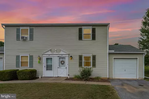 44 Dogwood Ln, Cleona, PA 17042