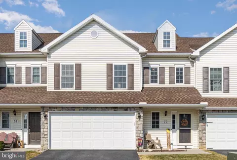 70 Braeburn Way, Palmyra, PA 17078