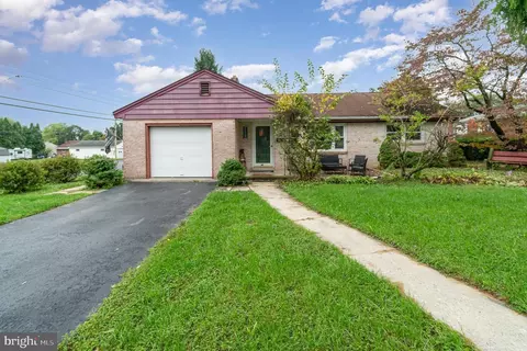 781 S Harrison St, Palmyra, PA 17078
