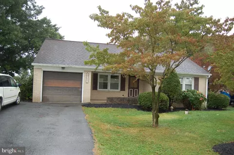 1461 S White Oak St, Lebanon, PA 17042