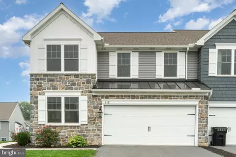 419 Mayapple Dr, Annville, PA 17003