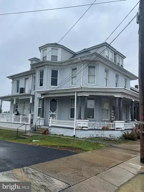 403-405 N Railroad St, Palmyra, PA 17078