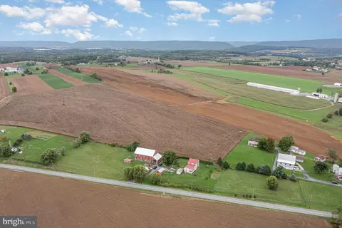 325 Old Route 22, Fredericksburg, PA 17026