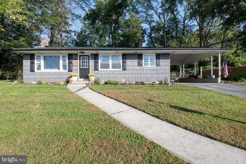 3317 Hillside Dr, Lebanon, PA 17046