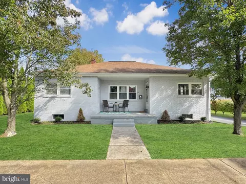 66 N Saylor St, Annville, PA 17003