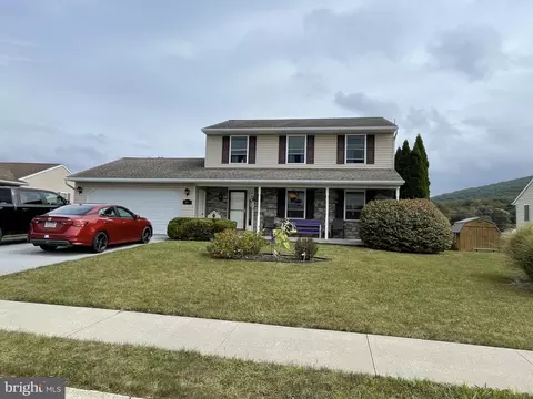 65 Edgemont Ln, Newmanstown, PA 17073