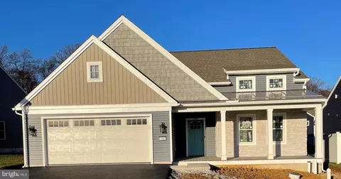 1062 Percy Ln #146, Lebanon, PA 17042