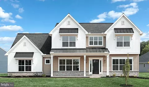 125 Forge Dr, Lebanon, PA 17042